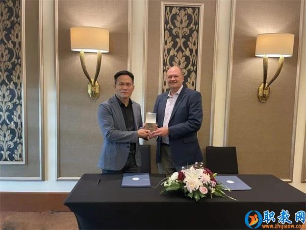 图片 3 图片 3