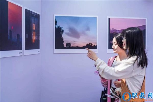 寻找有为青年大赛圆满收官,助力校园无纸化学习再升级 寻找有为青年大赛圆满收官,助力校园无纸化学习再升级