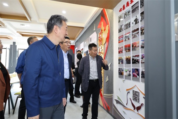 图片 2 图片 2