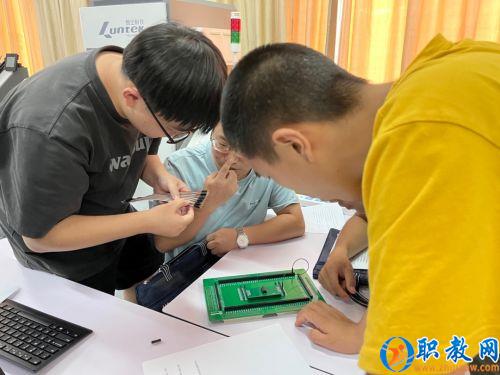 图片 3 图片 3